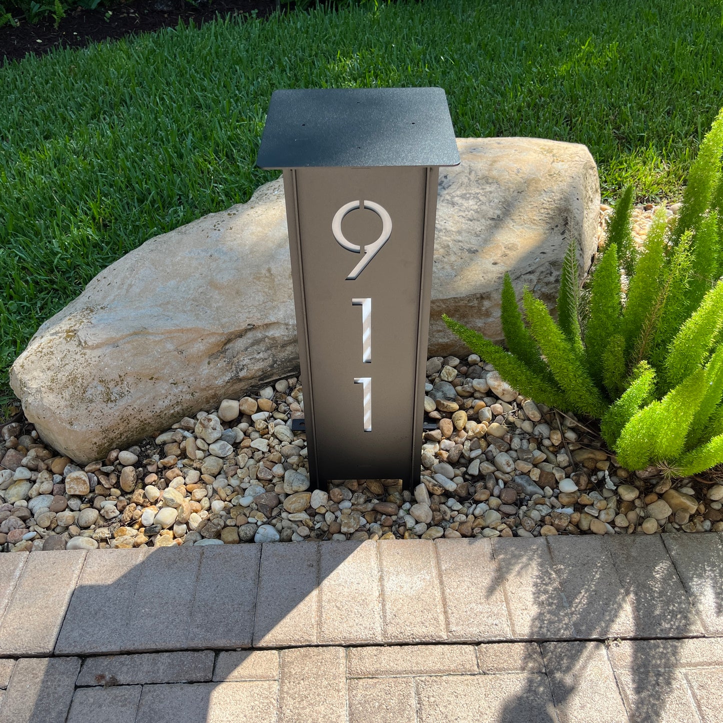 ADDRESS MARKER Landscape Light - Garden Light in day