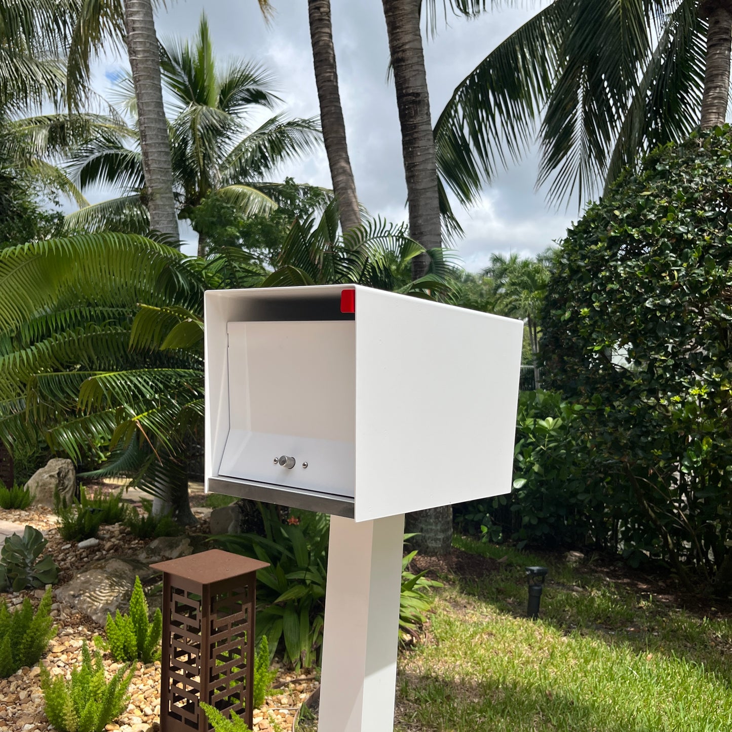 NEW!!!! QUICK SHIP UptownBox in ARCTIC WHITE on WHITE - Modern Mailbox