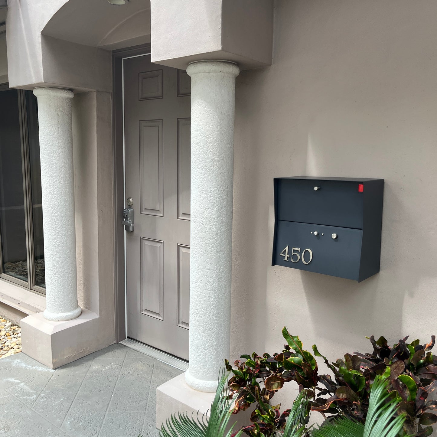 RetroBox Locking Small Package Wall Mounted Mailbox in Designer Gray