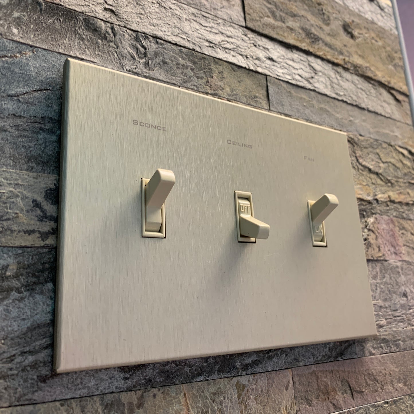 CleanPlate Classic Wall Plate in Midcentury Gold | Light switches