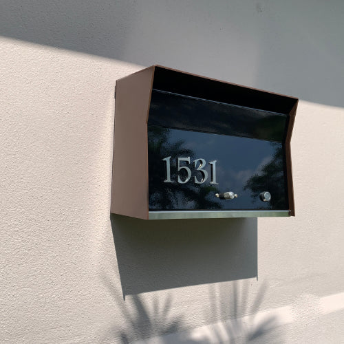 RetroBox Locking Wall Mounted Mailbox in COCONUT