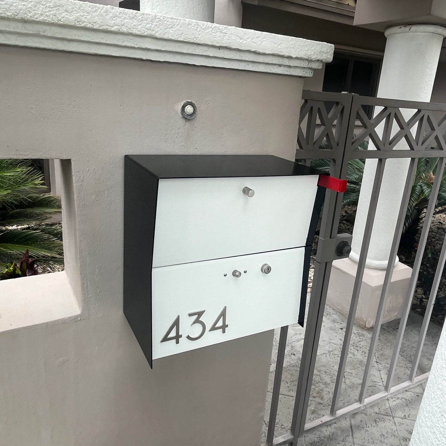 RetroBox Locking Small Package Wall Mounted Mailbox in Jet Black