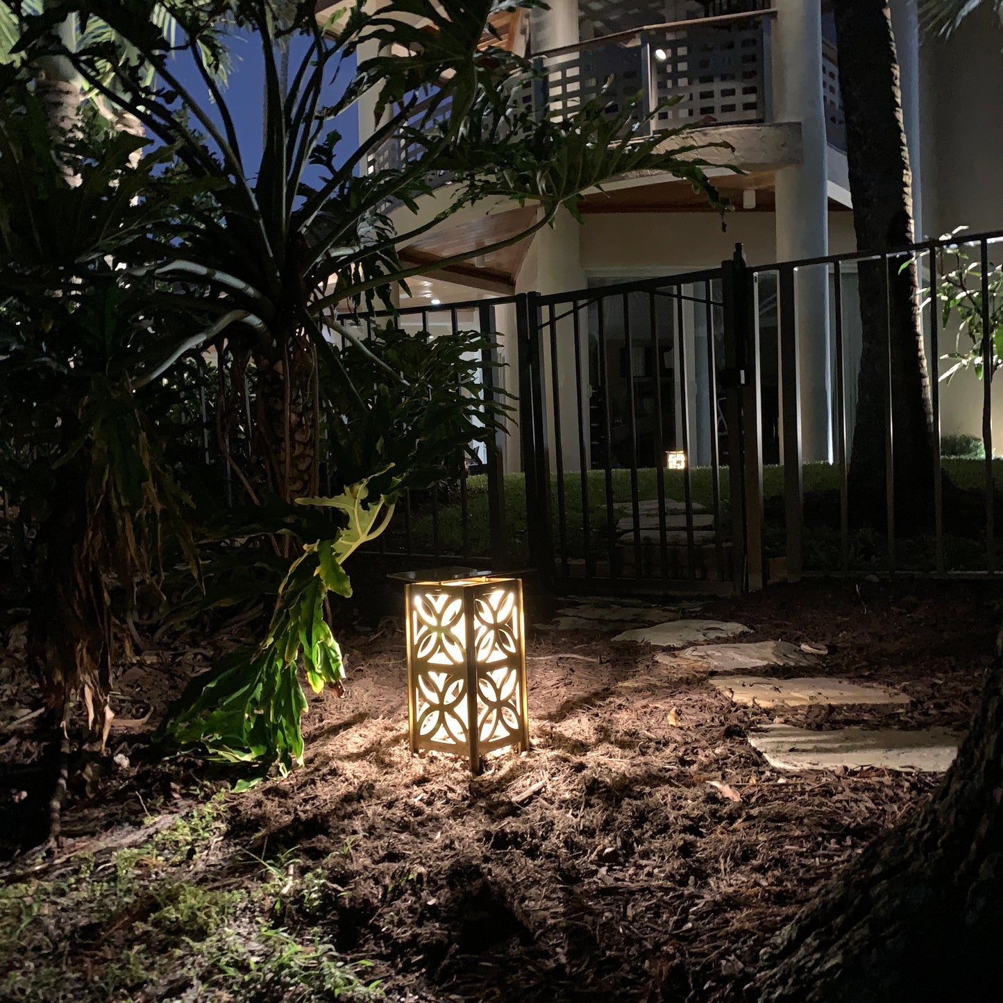RadiantLight Mid-Century Landscape Light - Garden Light at night